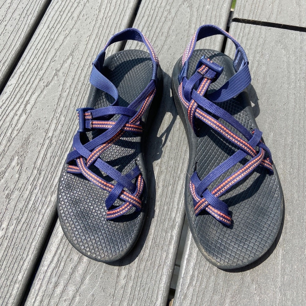 Size 8 Chaco blue navy stripe Chacos